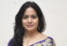 Singer Sunitha to tie knot again!