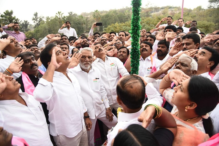 KTR gets trolled for criticizing Modi ktr flag hoisting