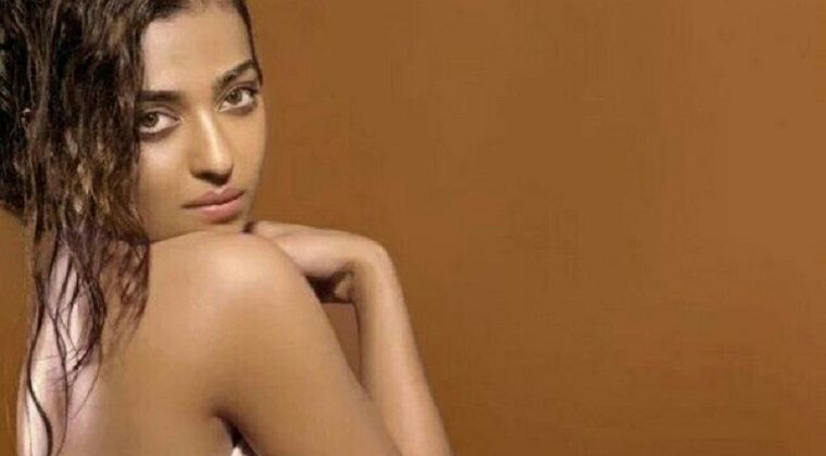 బికినీ లో సెగలు పుట్టించిన రాధిక ఆప్టే..